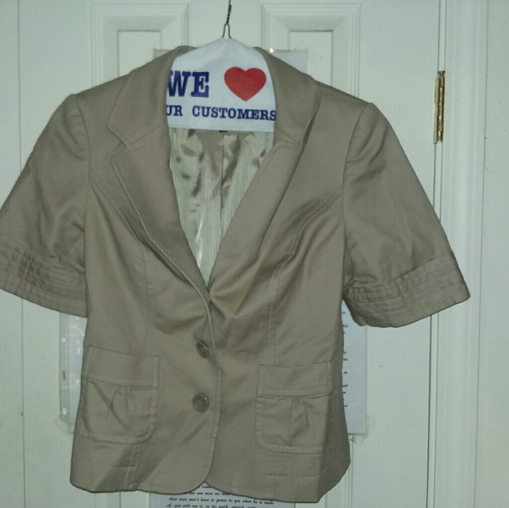 Blazer - Picture 4 of 8
